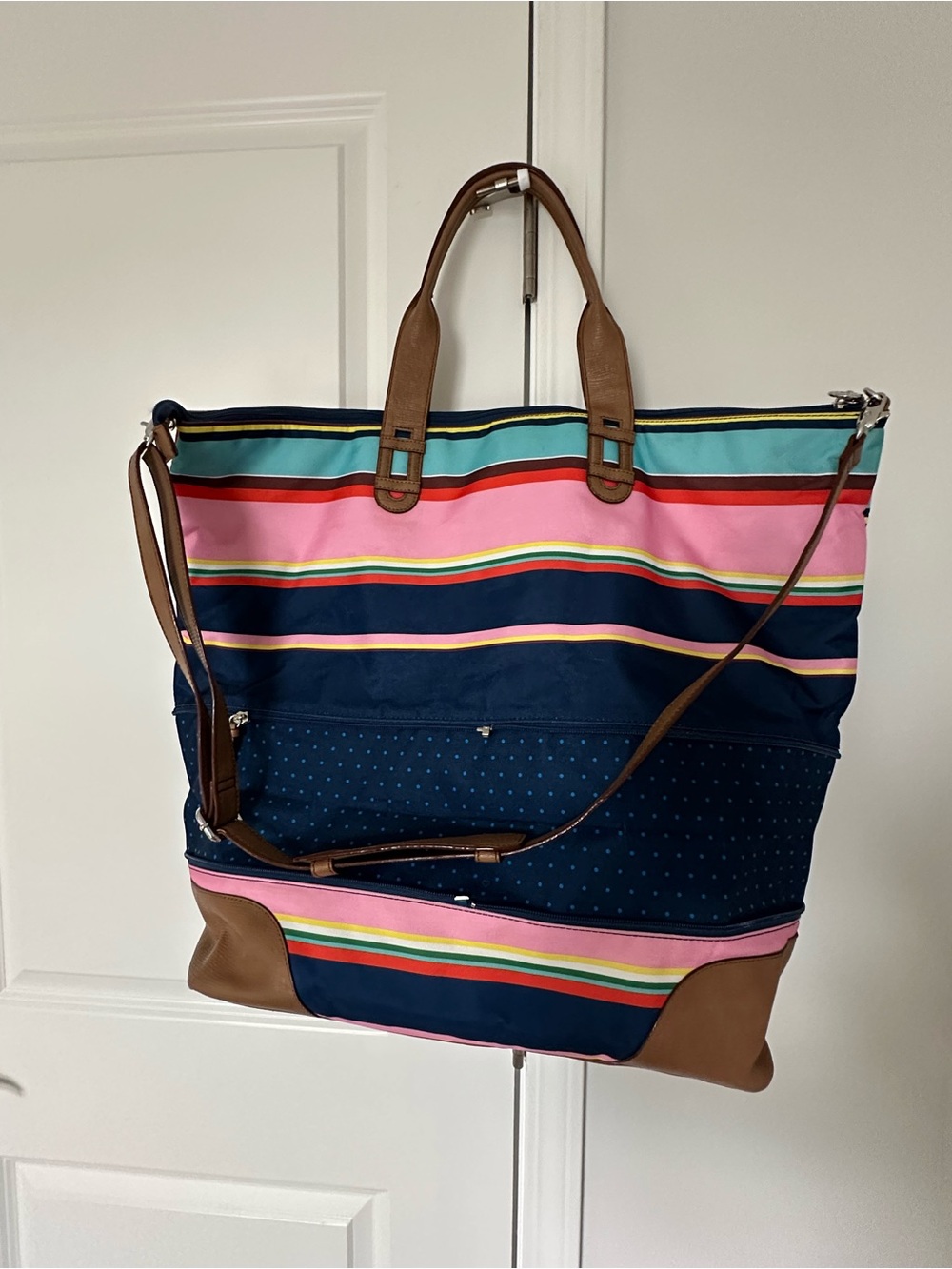 Stella & Dot “Let’s Get Carried Away” Large Weekender Tote | Strped | Travel Bag - Picture 5 of 16